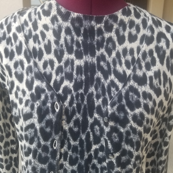 New Sweater Set - Picture 4 of 11